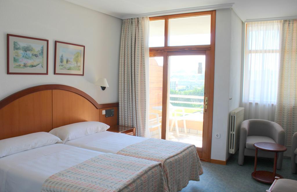 Residencia Miramar Hotell San Vicente De La Barquera Rum bild